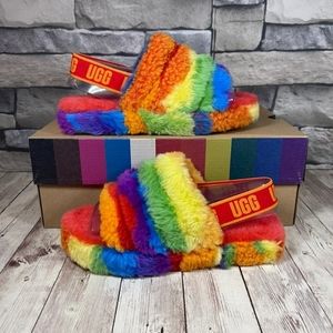 UGG FLUFFY YEAH SLIDE CALI COLLAGE